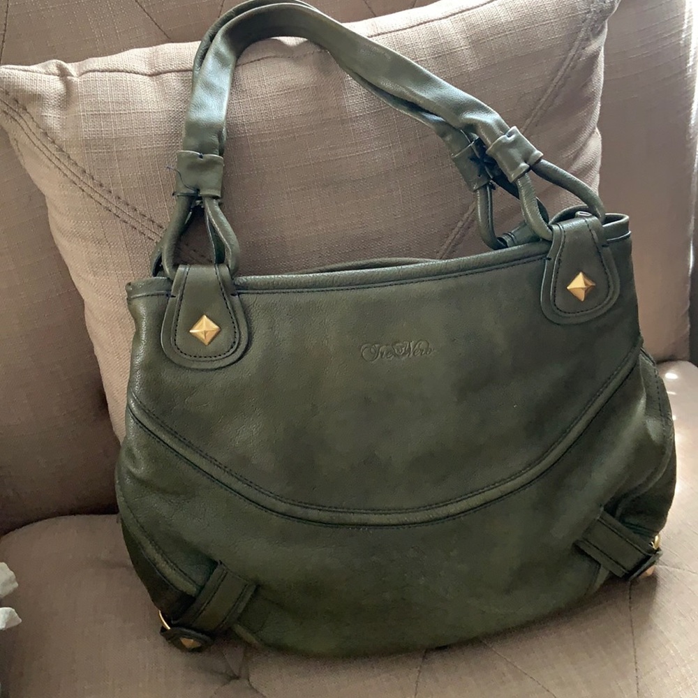 Tre Vero Green Shoulder Bag